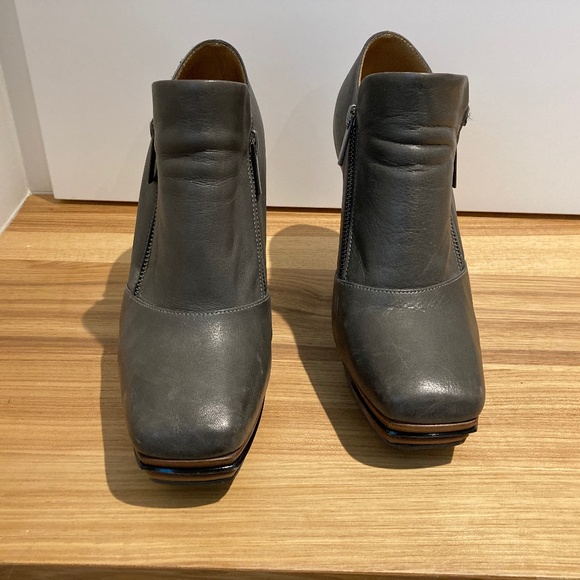 Fluevog Grey Shoes - Picture 2 of 6